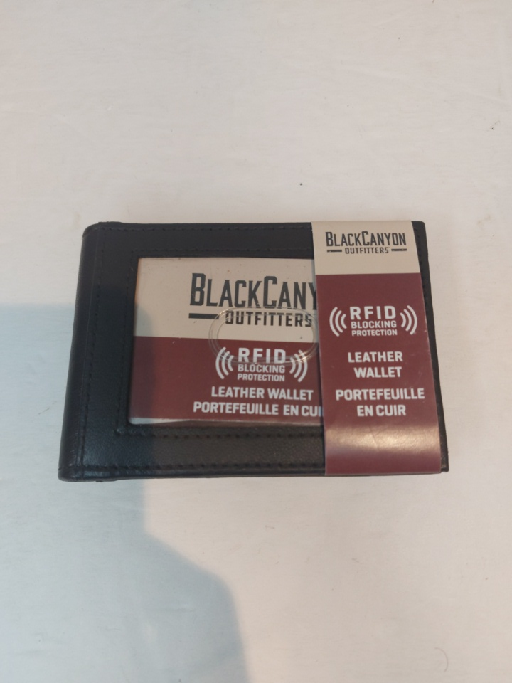 Black Canyon Outfitters RFID Leather Wallet - New