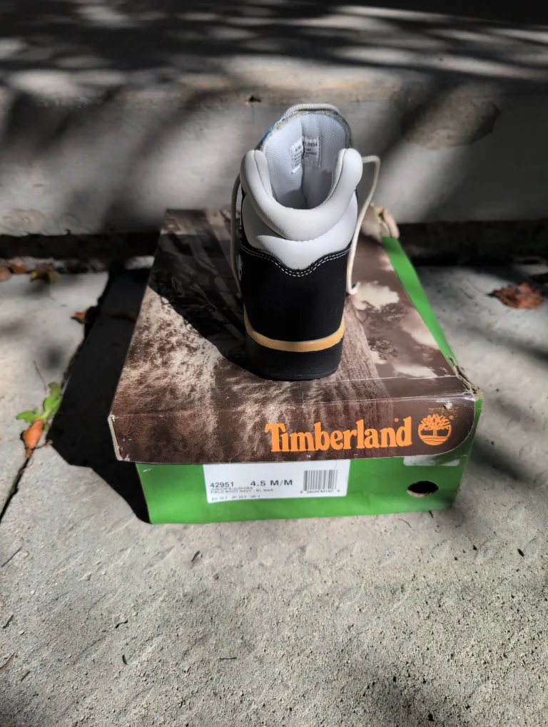 Timberland Navy Blue Field Boot - Women 4.5. Vintage image indicator(3)