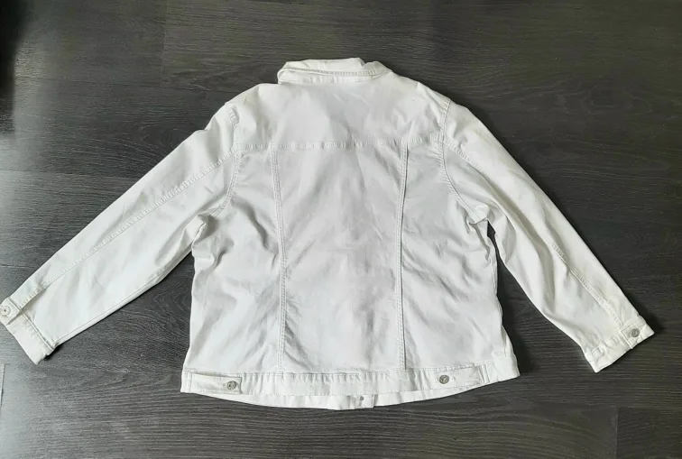 DOLCEZZA White Denim Jacket - Size 3X image indicator(2)
