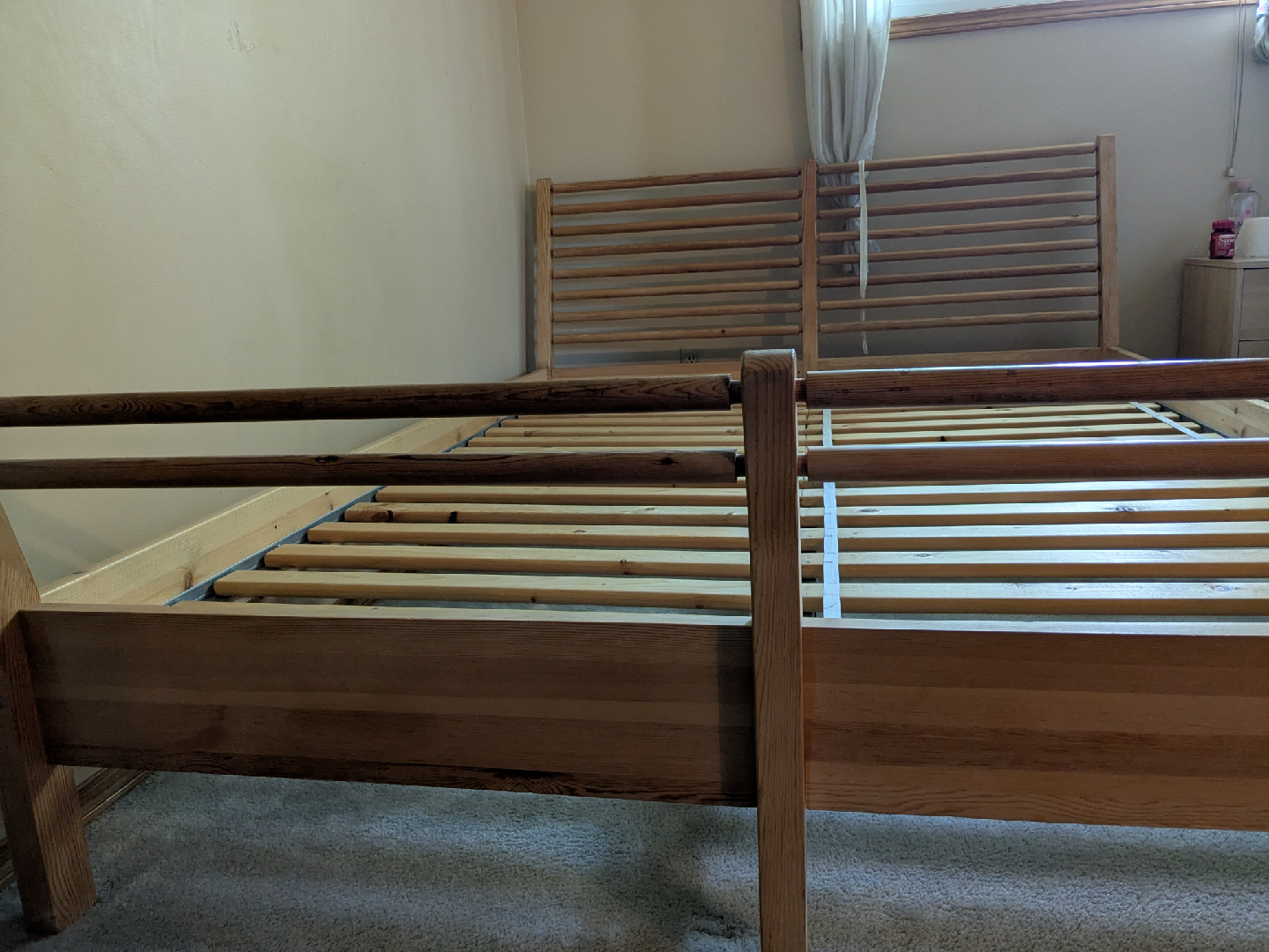 Wooden Bed Frame and queen size mattresse - photo 3
