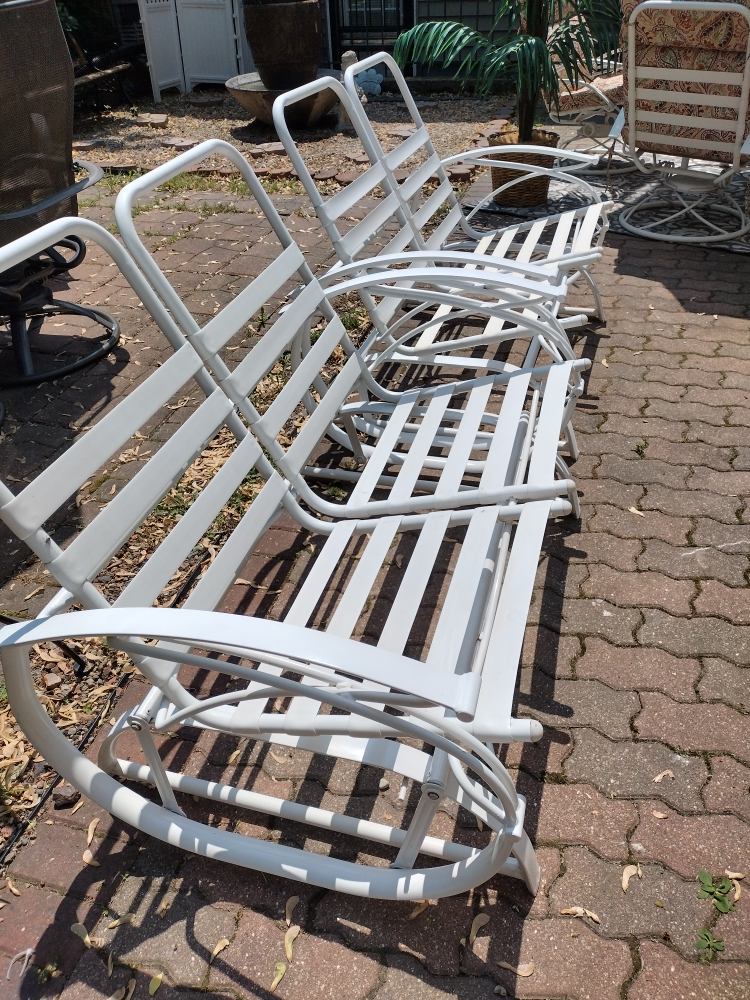 Homecrest Outdoor Patio Furniture Set 2 gliders.
