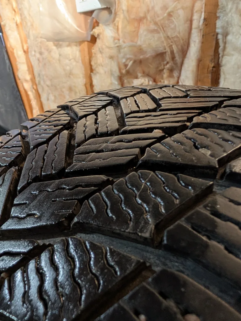 (4)-215/50R17 Winter Tires/Rims Off 2015 Chevrolet Cruze thumbnail