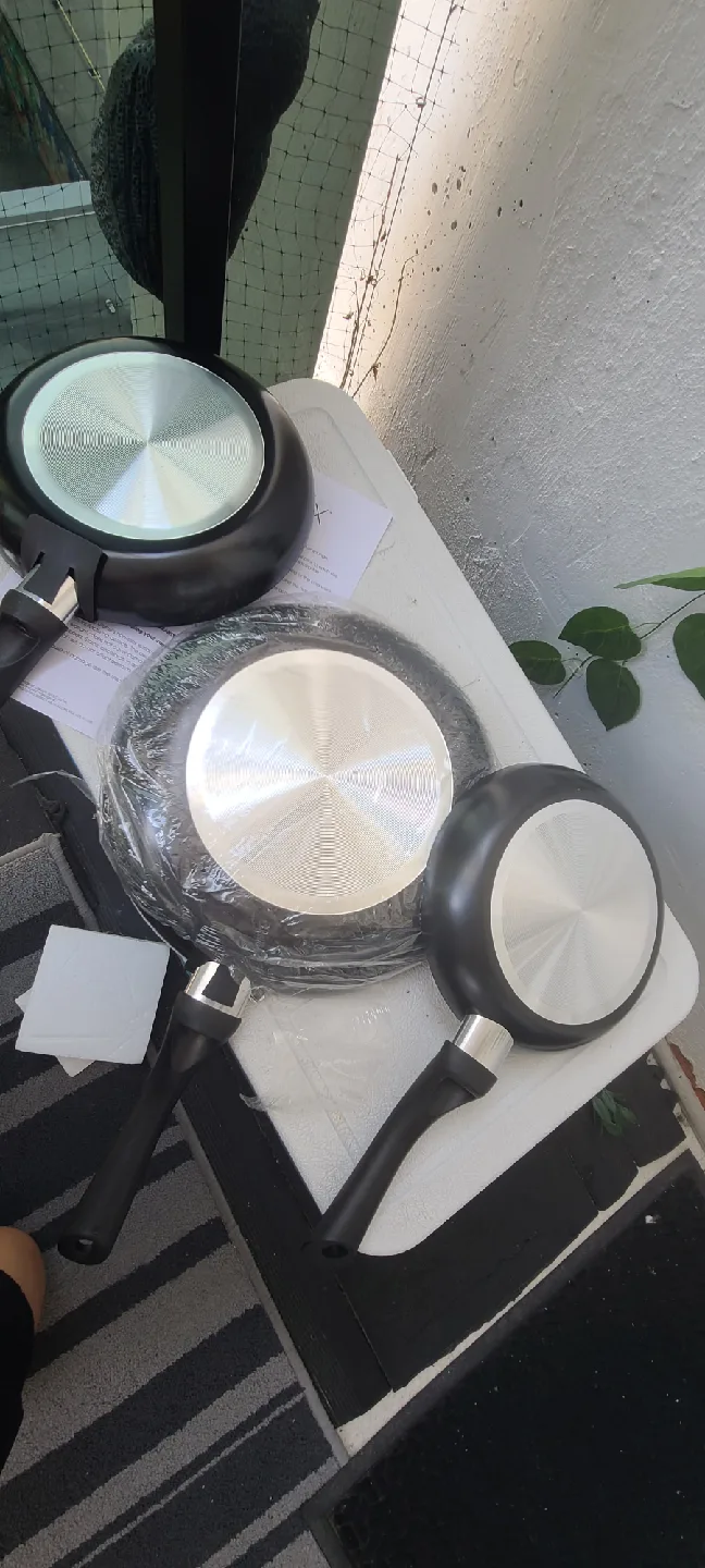 Starbasix Set of 3 Fry Pans - NEW image indicator(4)