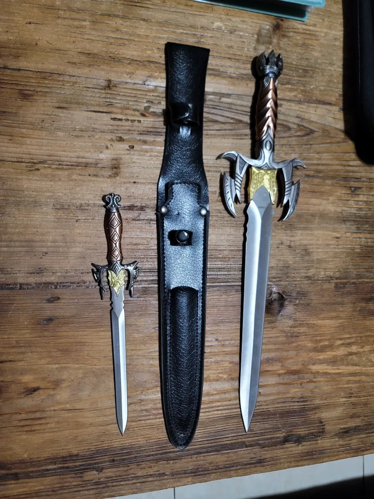 Fantasy Dagger Set with Sheath image indicator(9)