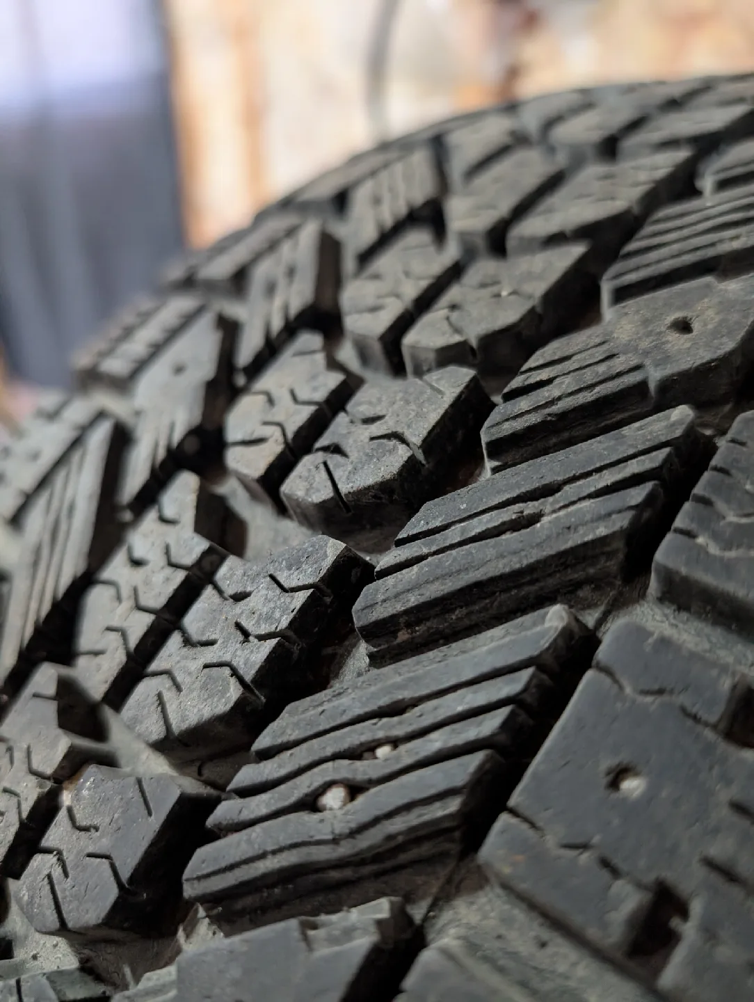 (4)-205/65R15 Winter Tires On Steel Rims Off 2017 Kia Forte image indicator(5)