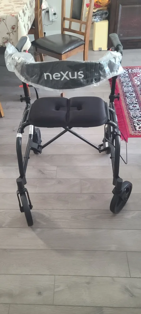 Nexus Walker with Seat - Black image indicator(5)
