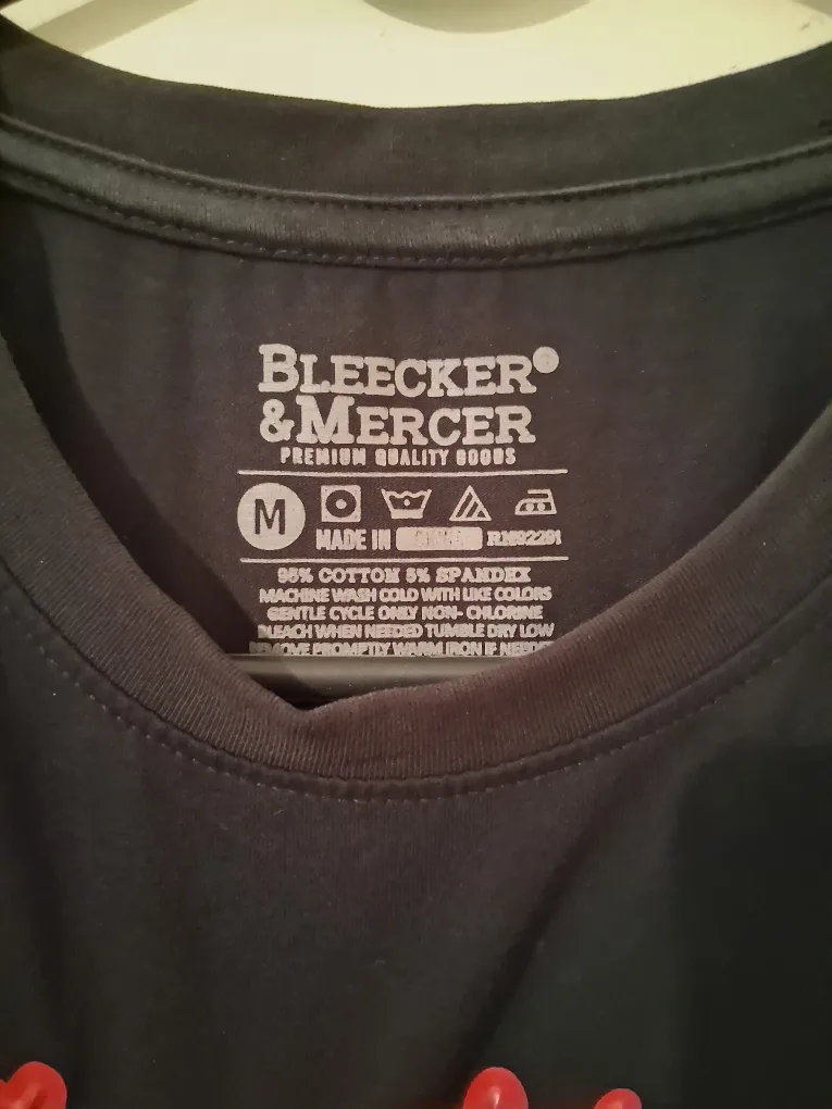 Bleeker & Mercer 'Fly High' Graphic T-shirt Size M image indicator(2)