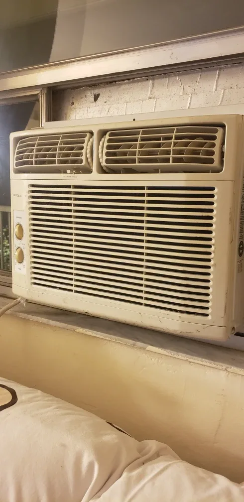 Frigidaire Window Air Conditioner thumbnail