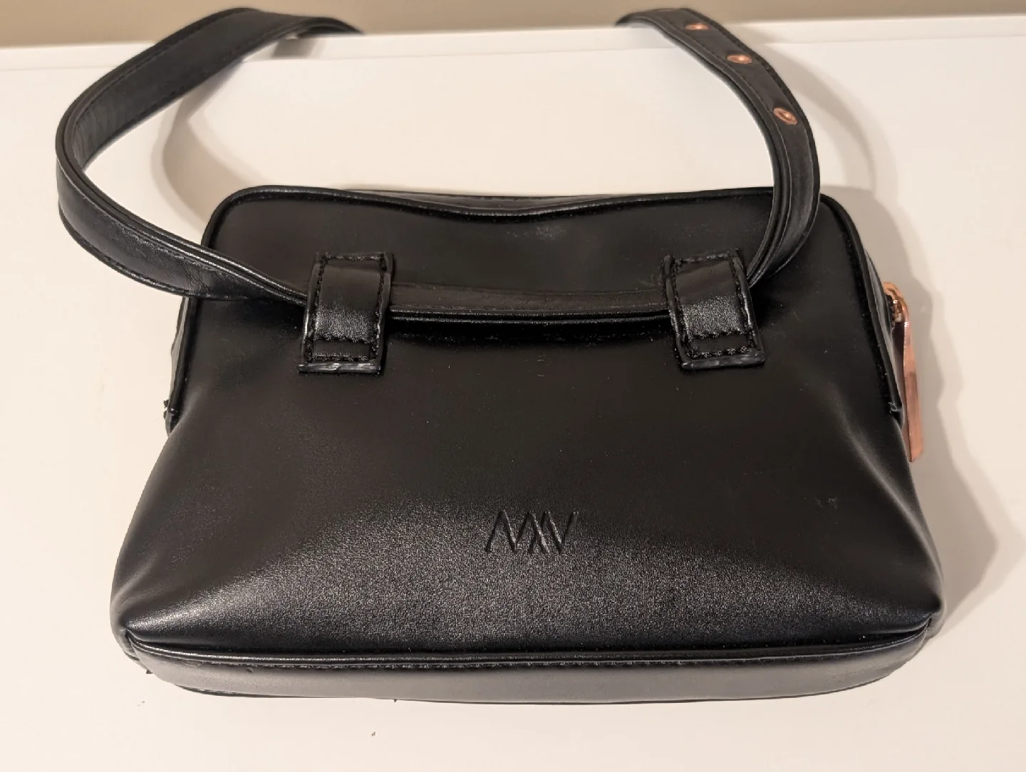 Matt & Nat Black Crossbody Bag image indicator(2)