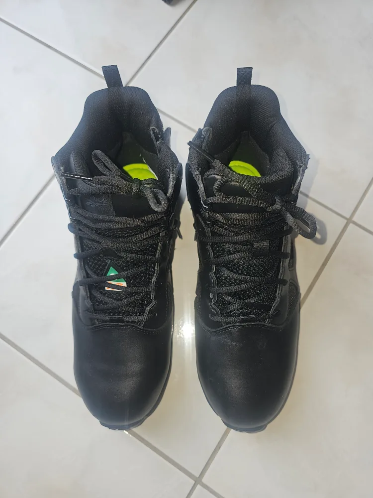 Black Reebok Boots - Oil & Slip Resisting thumbnail