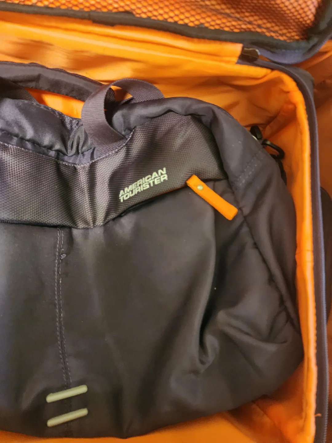 American Tourister Purple Rolling Suitcase image indicator(8)