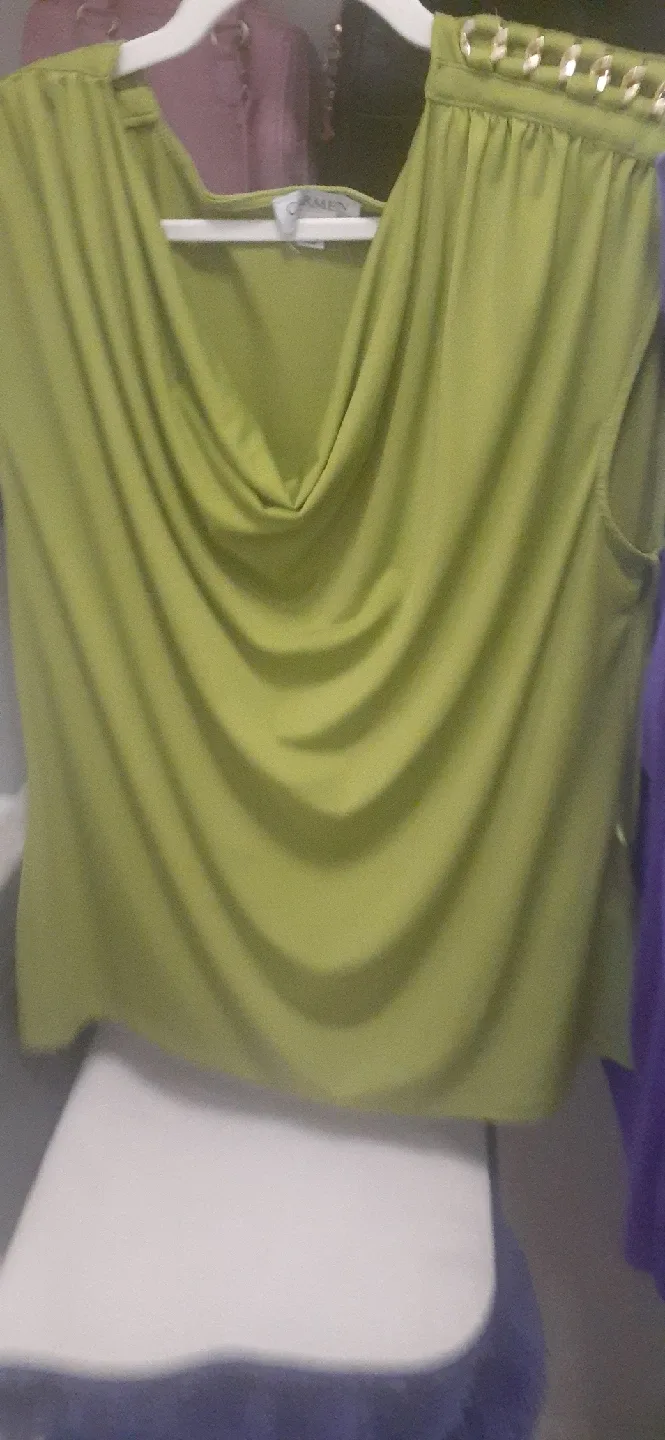 Carmen Sleeveless Green Top thumbnail