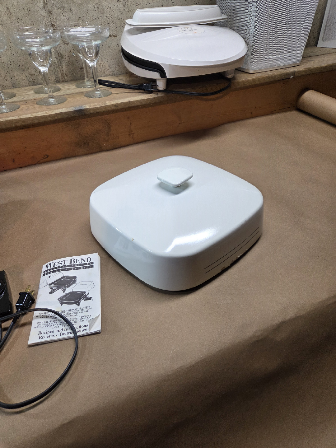 West Bend Electric Skillet with Lid - photo 4