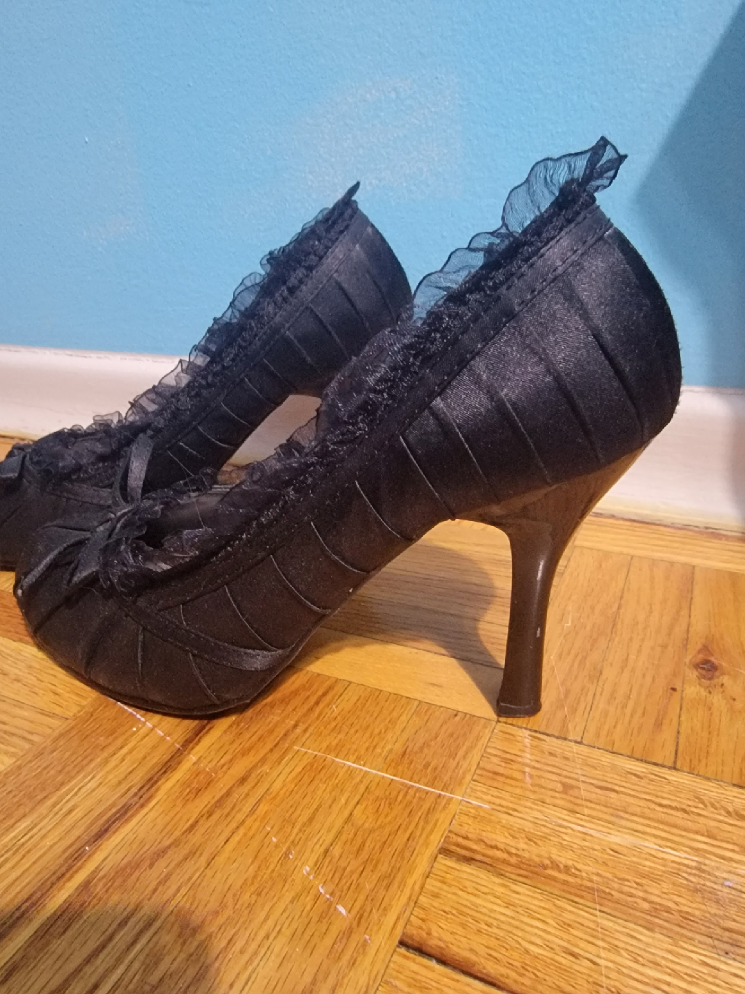 Wild Diva Black high Heels - Size 8 - photo 3