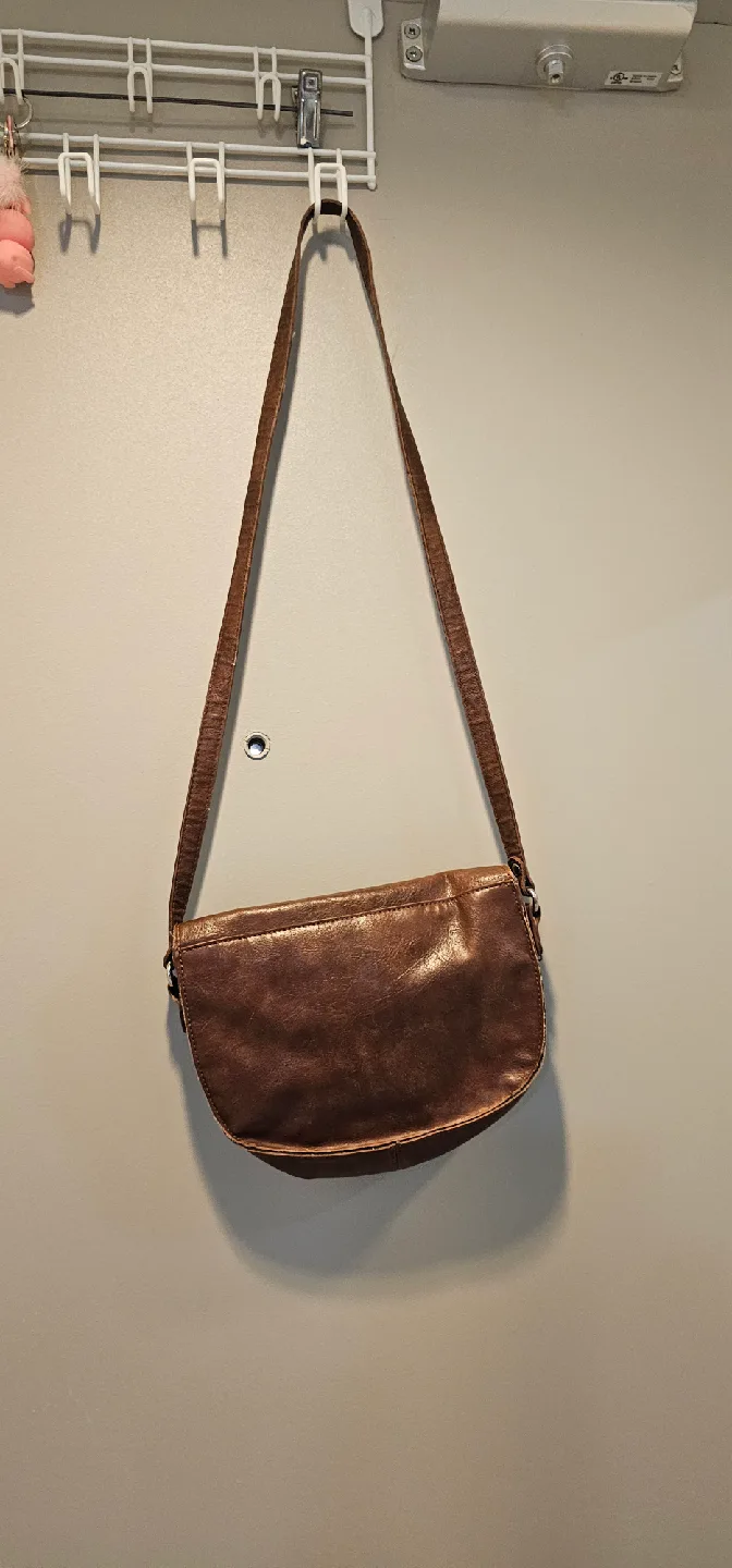 Mango Brown Leather Shoulder Bag image indicator(5)