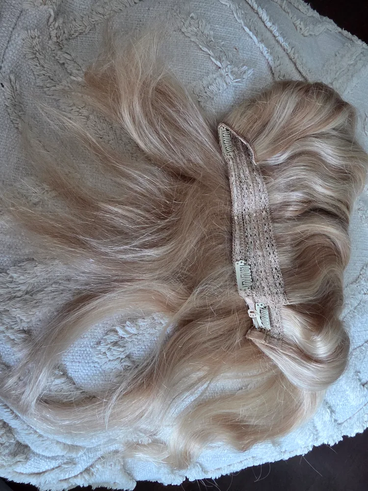 Wennalife Human Blonde HALO Hair Extensions image indicator(2)