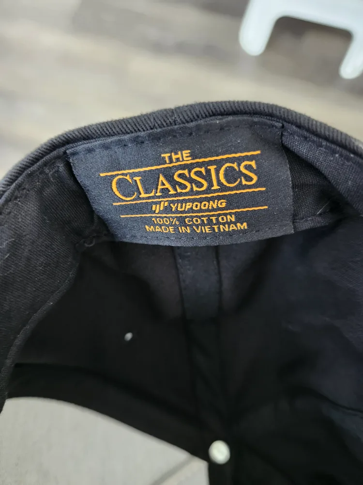 The Classics Black Baseball Cap image indicator(4)