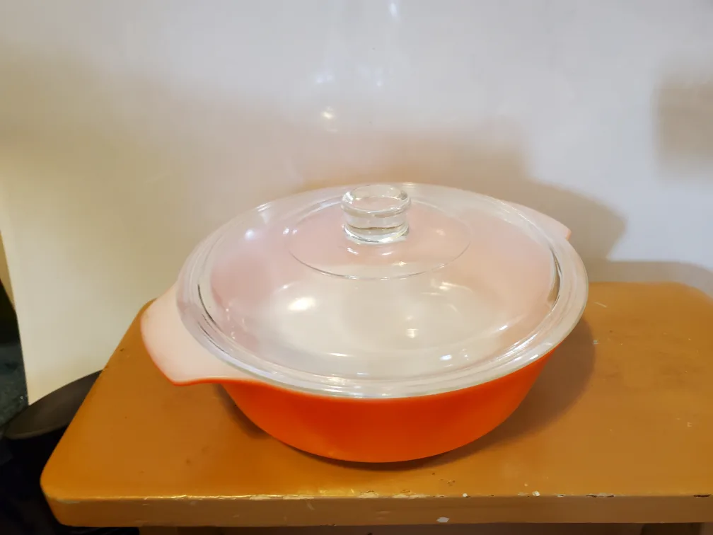 Vintage Fire-King 437 Casserole Dish with Lid thumbnail