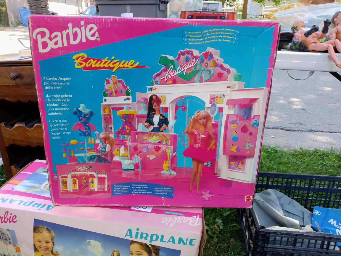 Vintage Barbie Boutique Playset in Box - photo 2