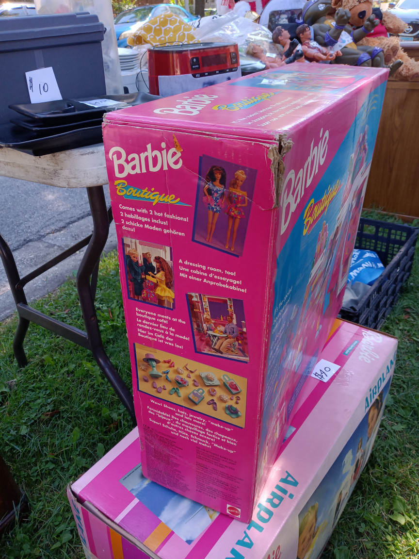 Vintage Barbie Boutique Playset in Box - photo 3