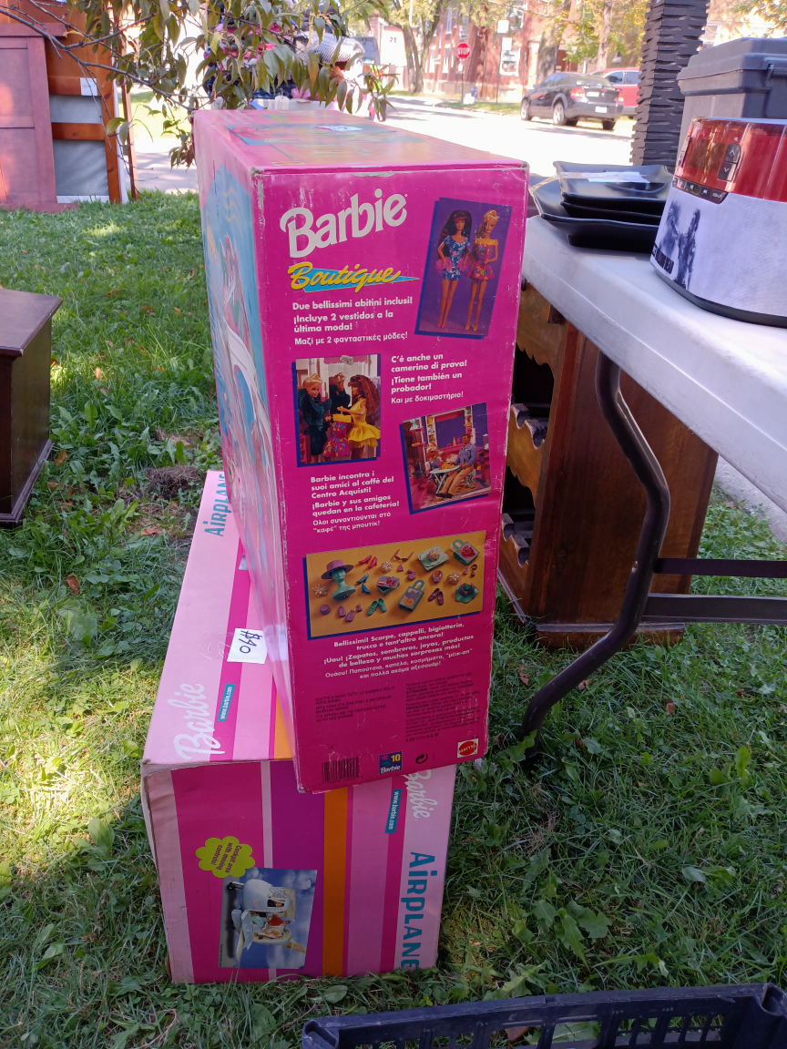 Vintage Barbie Boutique Playset in Box - photo 4