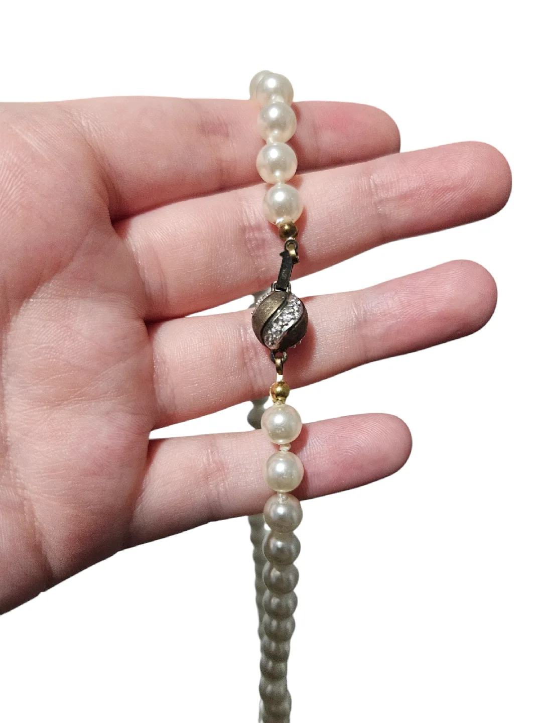 Faux Pearl Necklace image indicator(3)