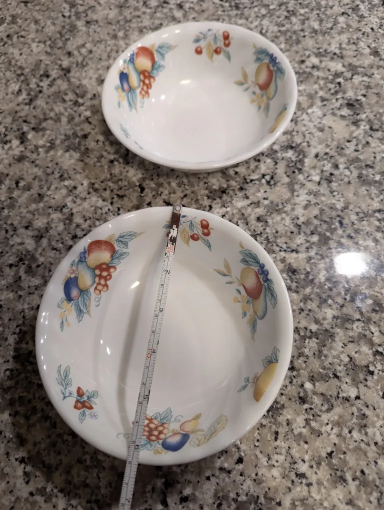 Vintage Corelle Fruit Design Dinnerware Set image indicator(4)