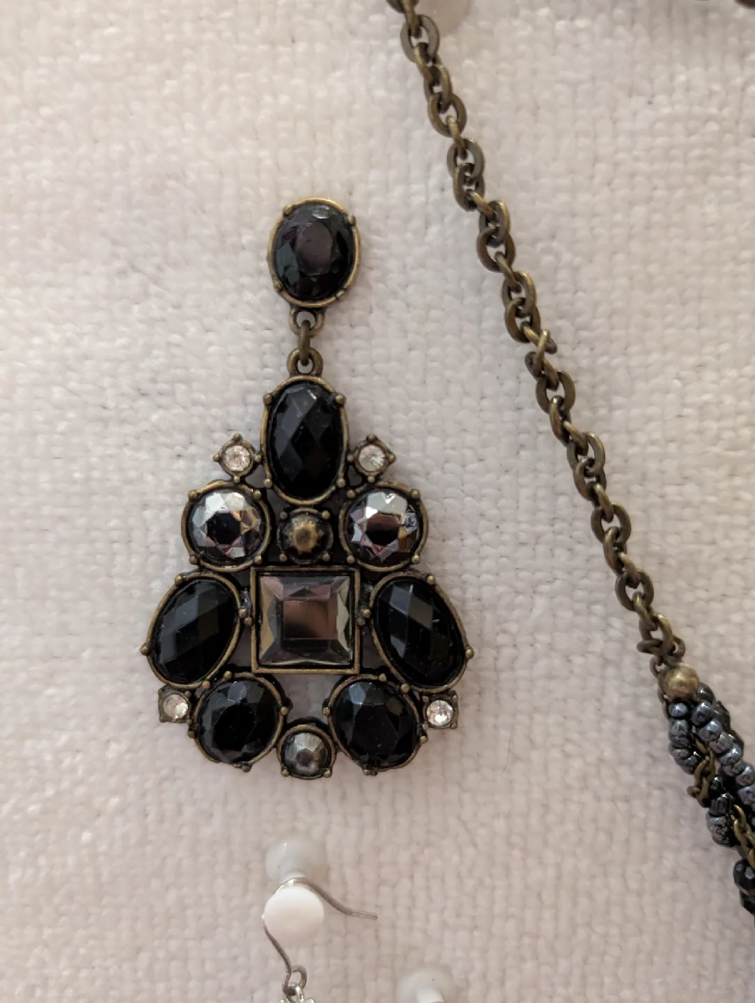 Black Jewellery Set - Necklace & Earrings plus extras image indicator(2)