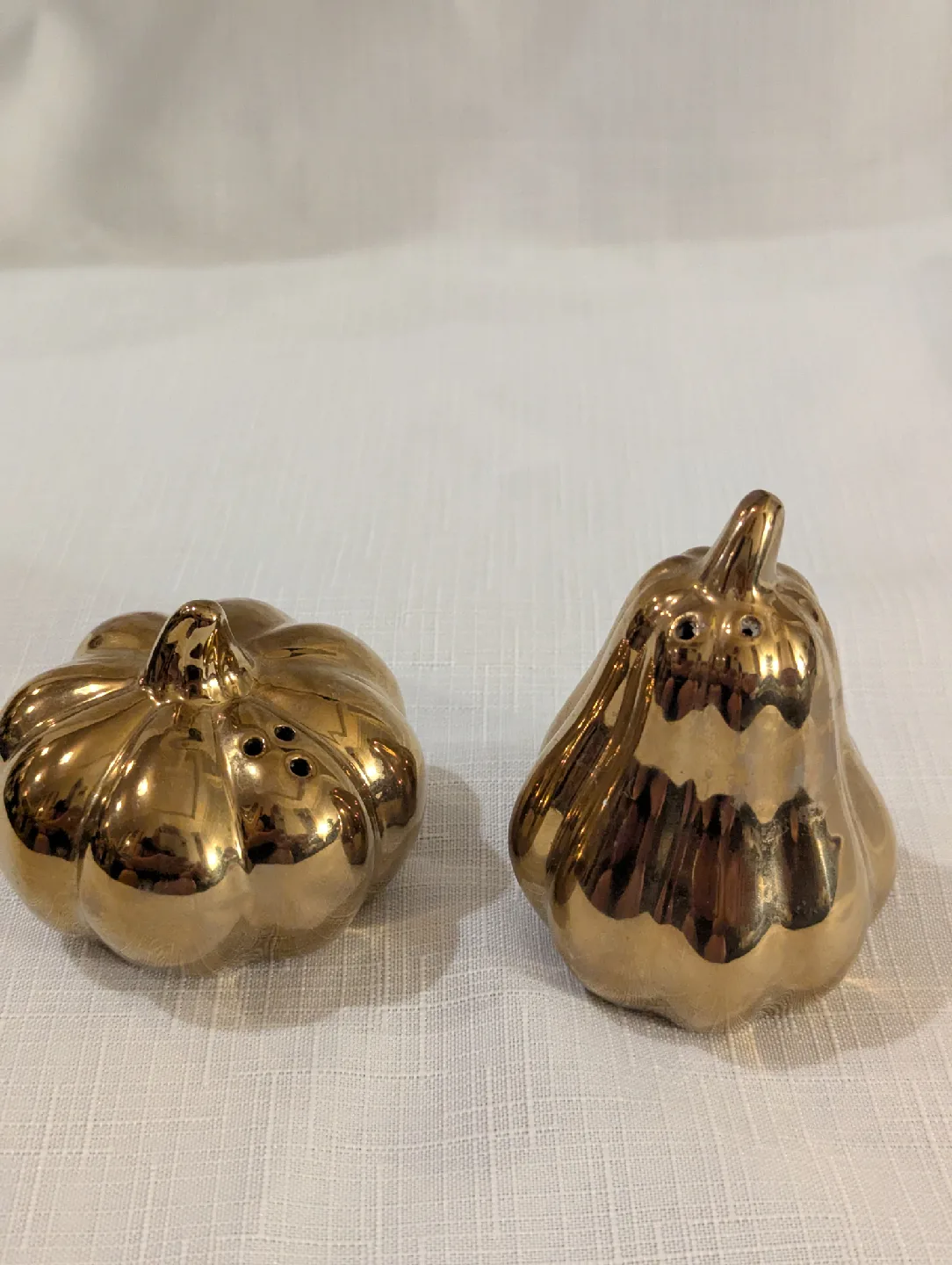 Gold Pumpkin & Gourd Salt and Pepper Shakers image indicator(4)