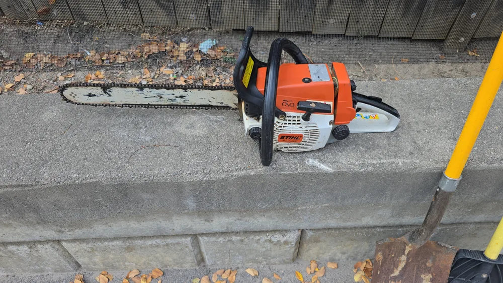 Stihl 026 Chainsaw 18" bar thumbnail