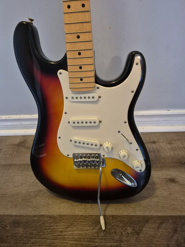 California Electric Guitar Sunburst image indicator(3)