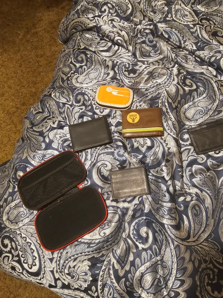 wallets  many styles thumbnail
