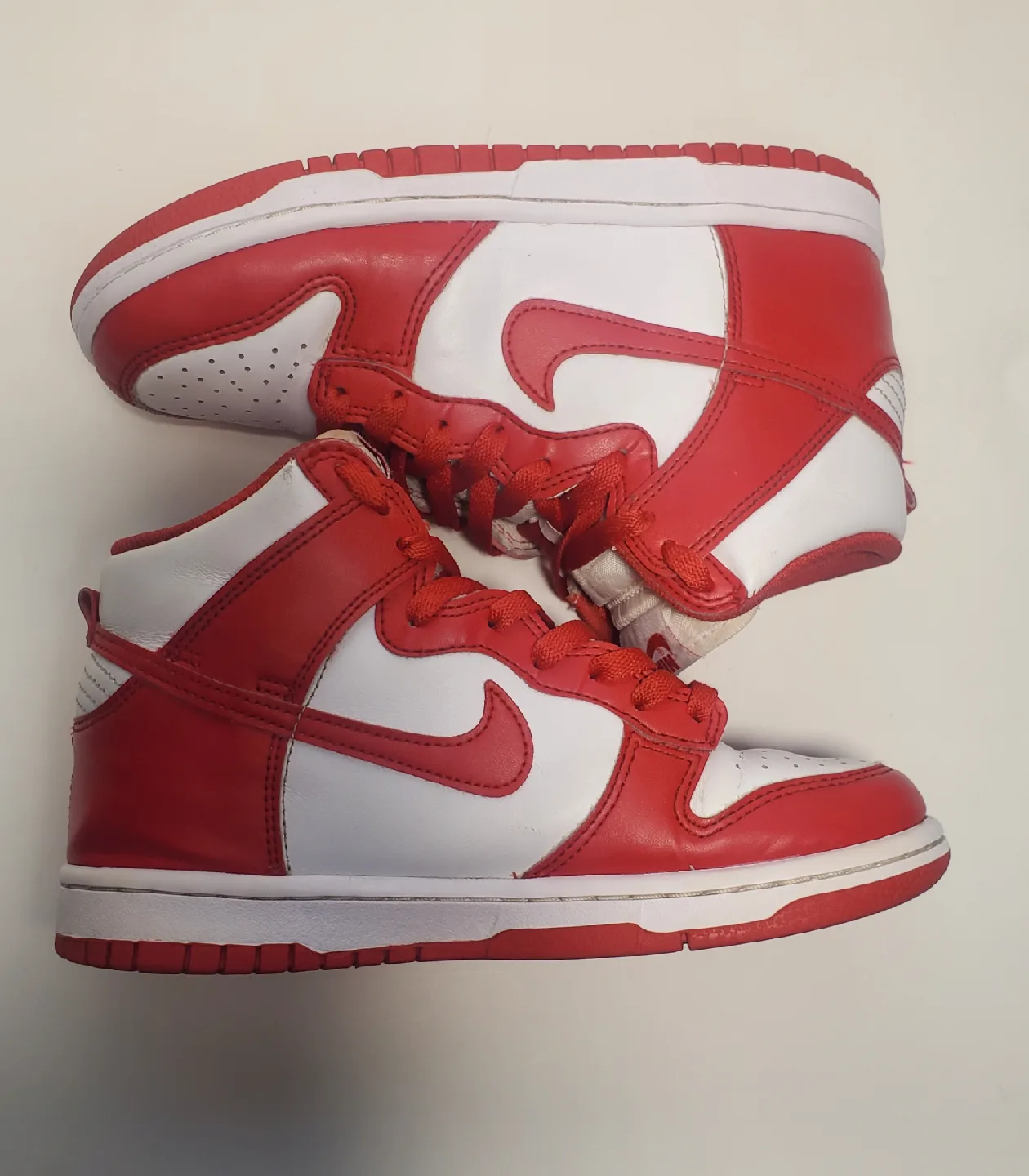Nike Dunk High Championship White Red (GS) DB2179-106 Size 5.5Y image indicator(10)