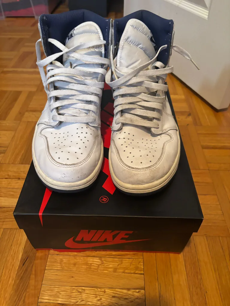 Nike Shoes - Various Models and Sizes image indicator(5)