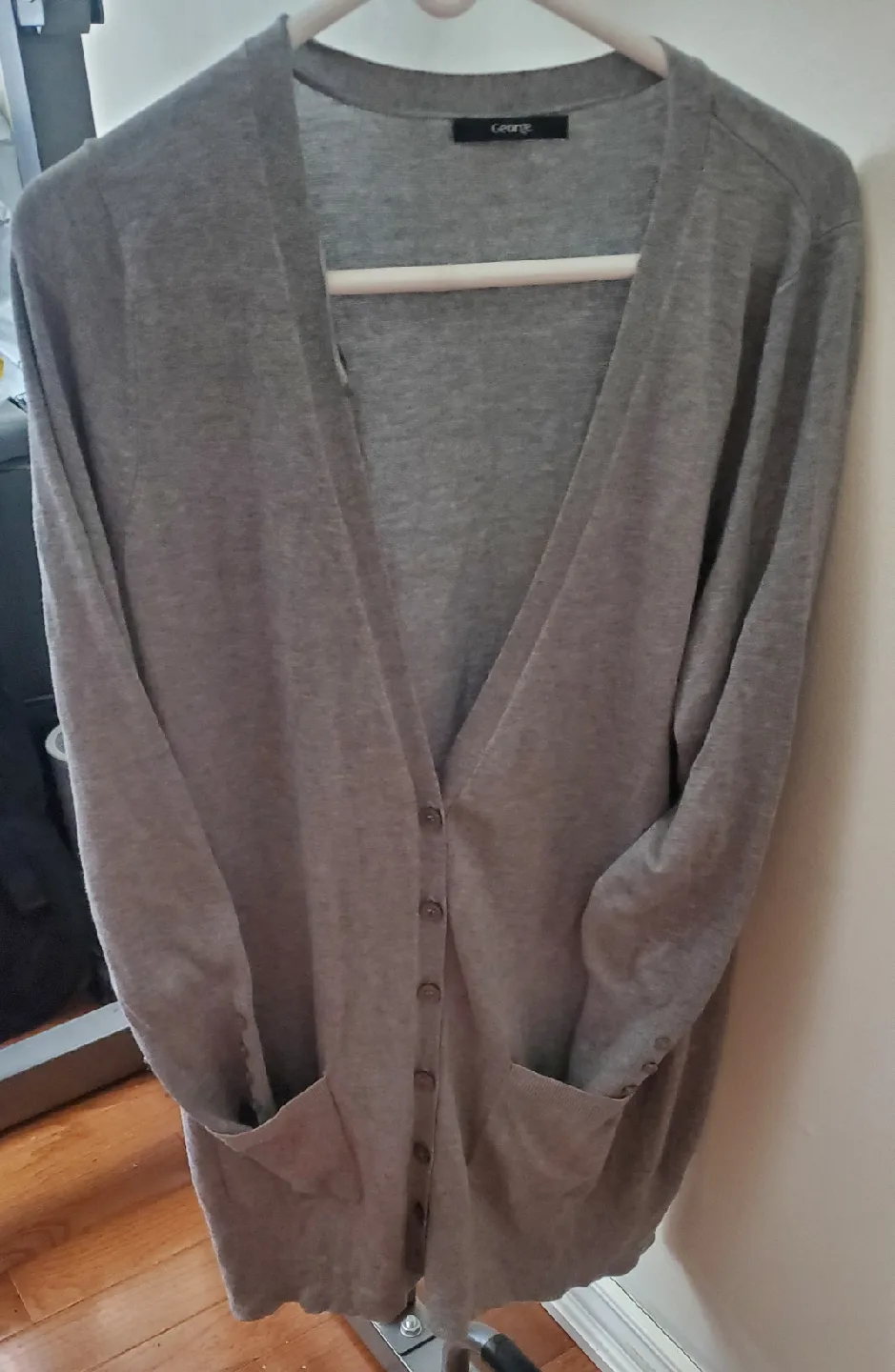 Woman new clothing thumbnail