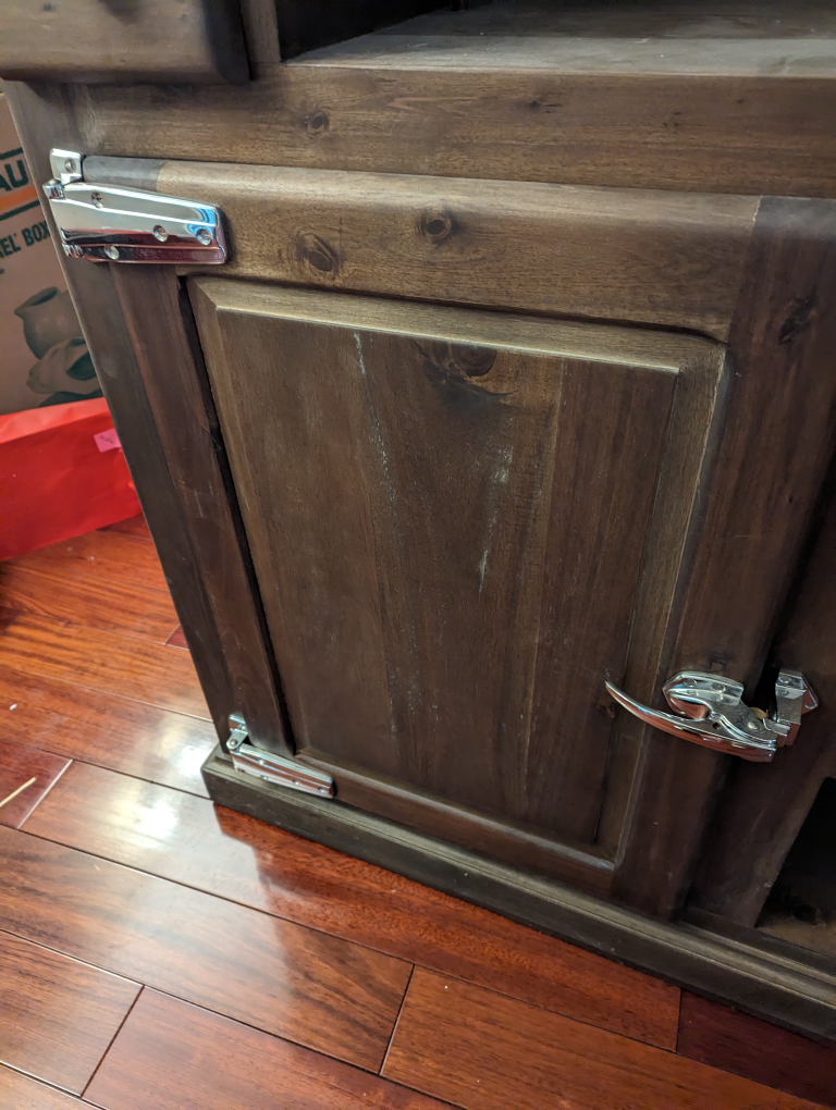 Solid Wood Bar Cabinet – Excellent Condition - photo 5