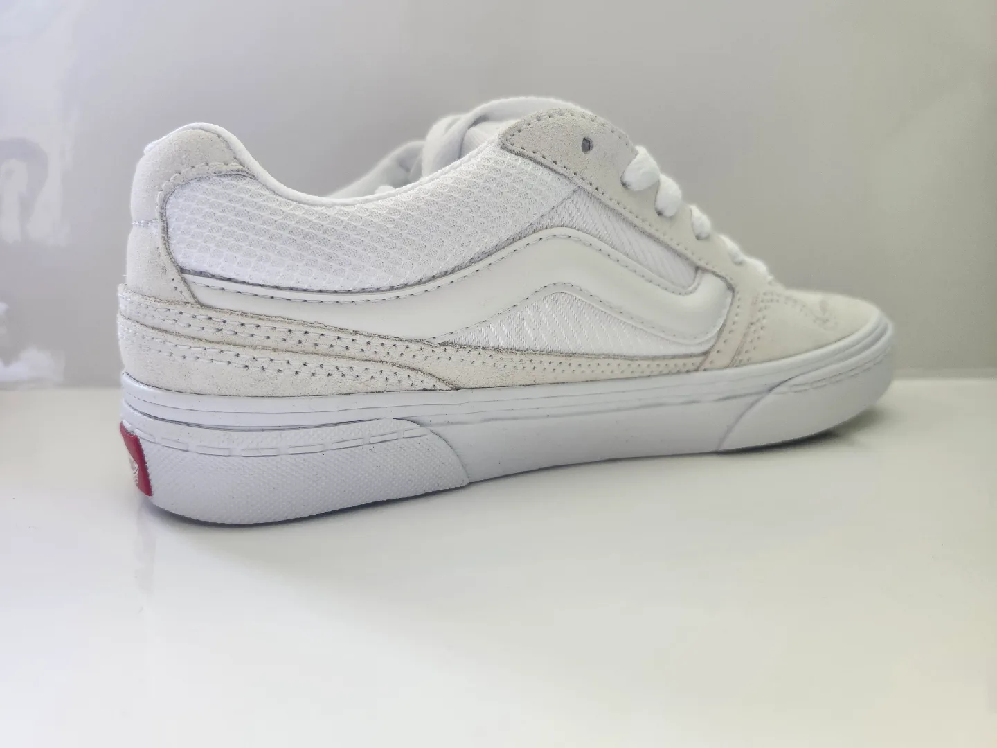 Vans Women's White Shoes - Size 7 image indicator(2)
