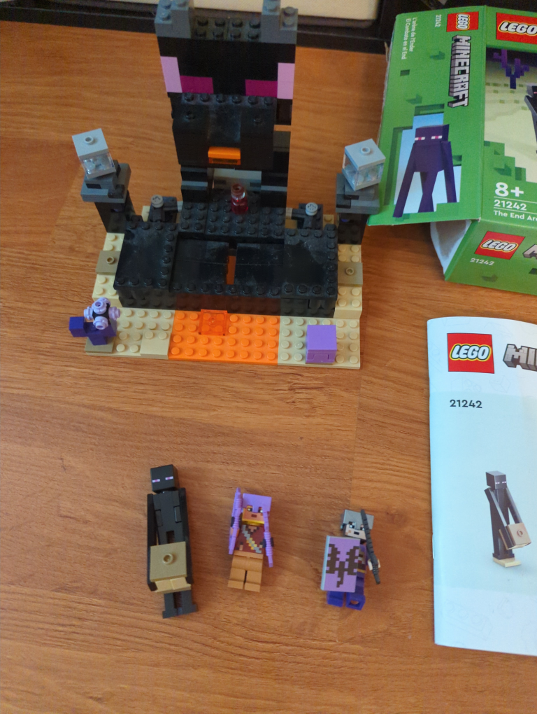LEGO Minecraft The End Arena 21242 - 252 Pieces - photo 2