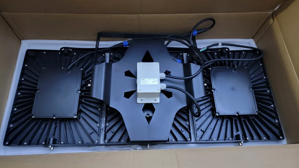 STASUN Flying Series Max – 900W Dusk-to-Dawn LED Flood Light image indicator(6)