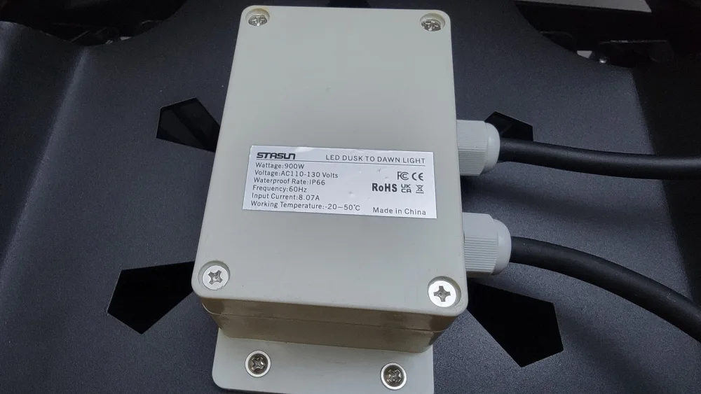 STASUN Flying Series Max – 900W Dusk-to-Dawn LED Flood Light image indicator(7)