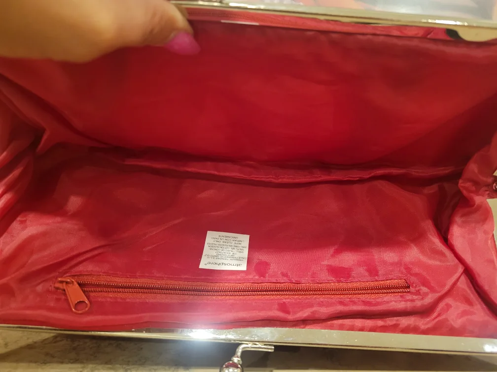 Women's red clutch image indicator(2)