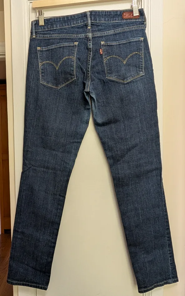 Levi's Demi Curve Skinny Jeans - Size 28 image indicator(3)