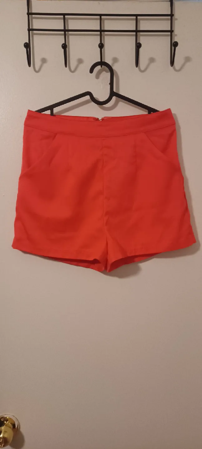 Coral Shorts thumbnail