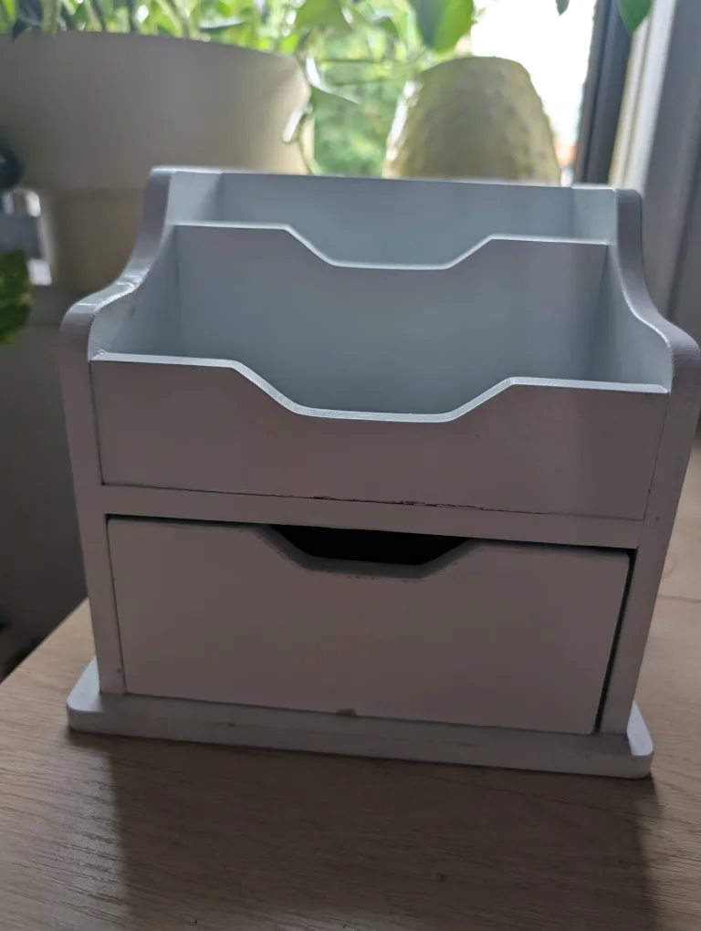 White Wooden Desk Organizer 🥕 image indicator(2)