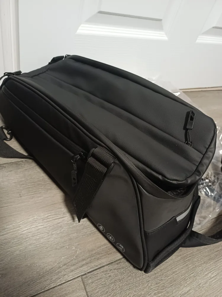 8L Motorcycle Tail Bag - Black image indicator(7)