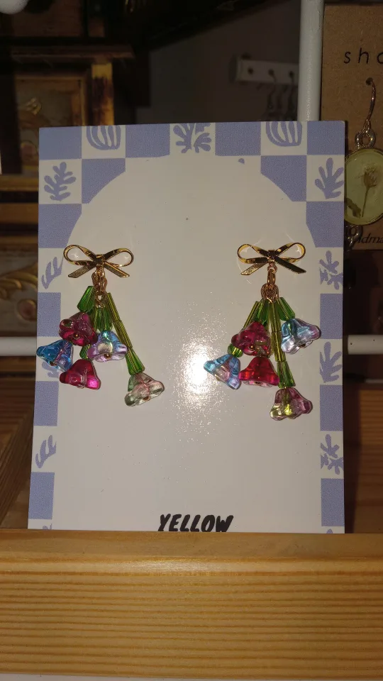 Lovely Earrings thumbnail