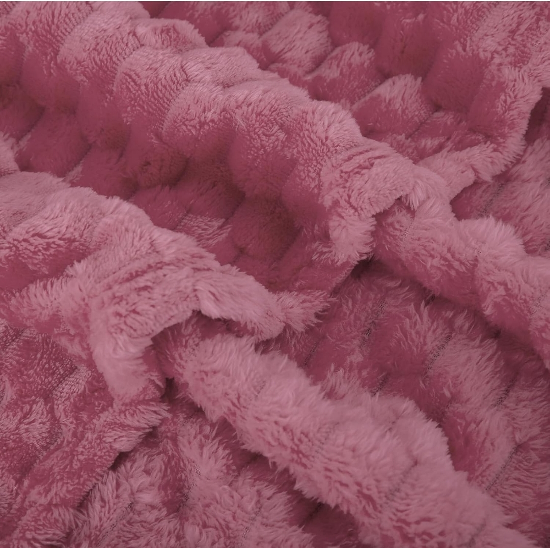 Pink Textured Throw Blanket 30"×40" - photo 4