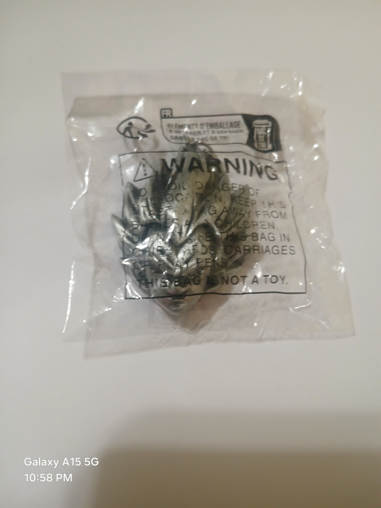 Dragon Ball Z Vegeta Keychain - photo 2
