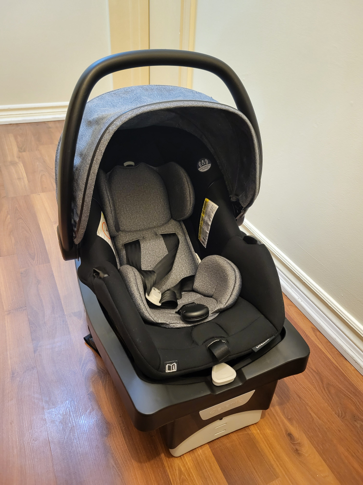 Evenflo LiteMax Infant Car Seat - photo 2