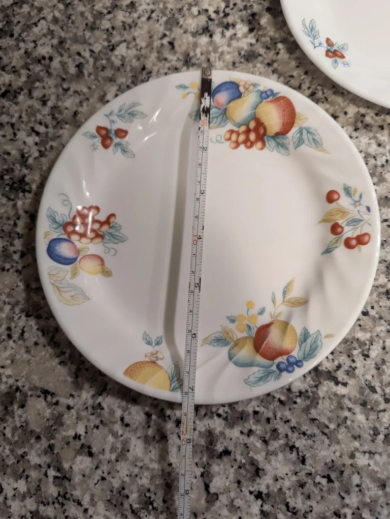 Vintage Corelle Fruit Design Dinnerware Set image indicator(3)